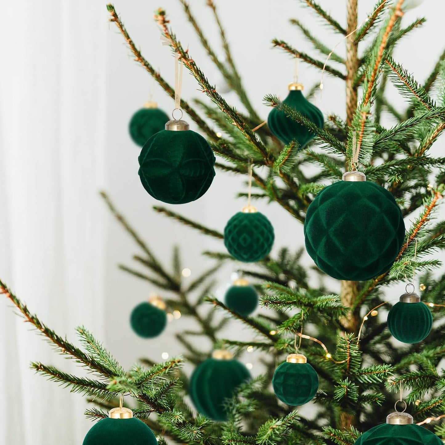 46PCS Velvet Christmas Ball Ornaments Set, Flocked Shatterproof Xmas Tree Decor, Assorted Hanging Ornaments with Loop for Holiday Home Decor, Christmas Tree, Mantel, Party Decoration (Green)