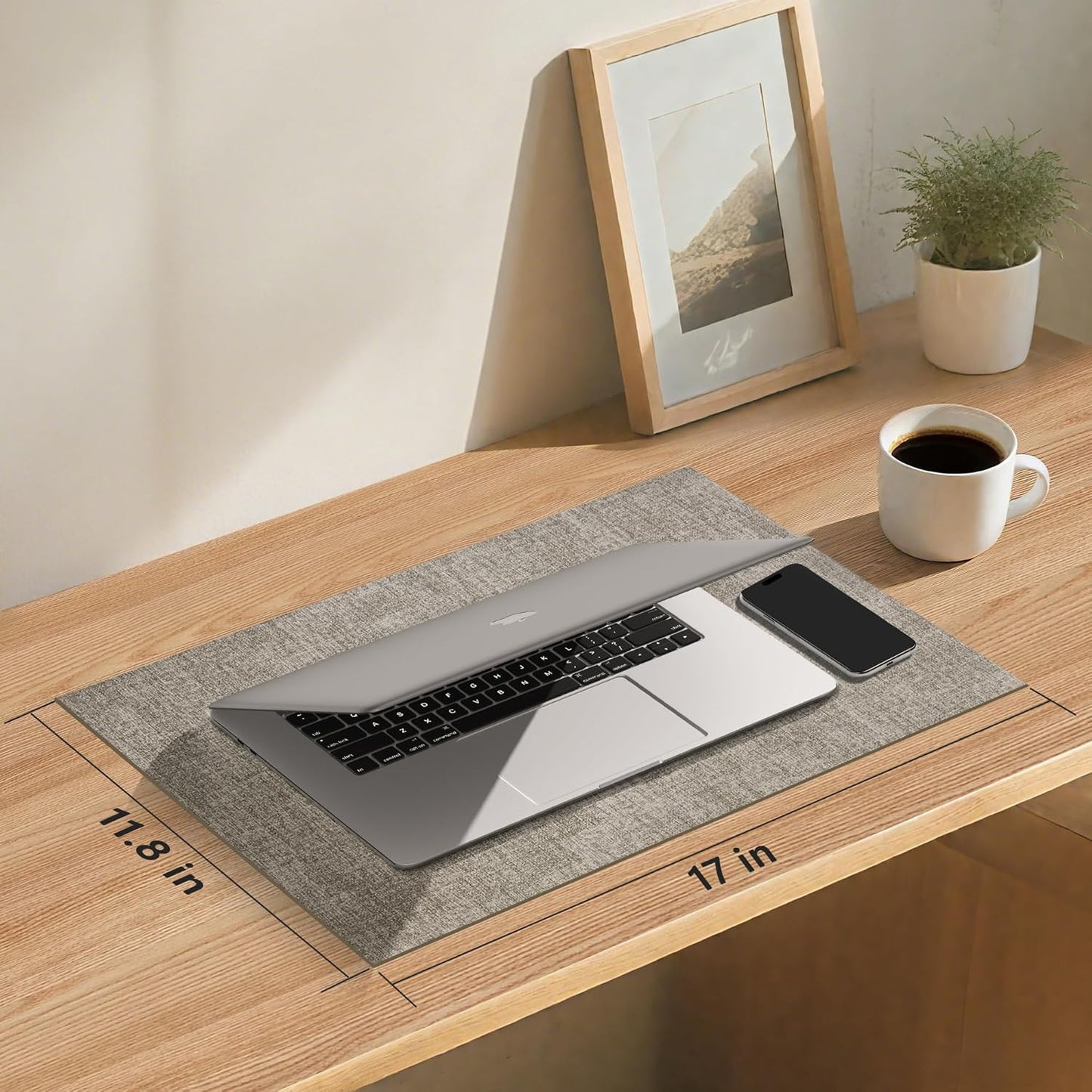 DOLOPL Placemats Set of 4, Reversible Wipeable & Heat Resistant Place Mats, Modern Faux Leather Table Mats for Kitchen, Neutral Waterproof Tablemats for Dining Table Decor, Wedding, Party(Grey)