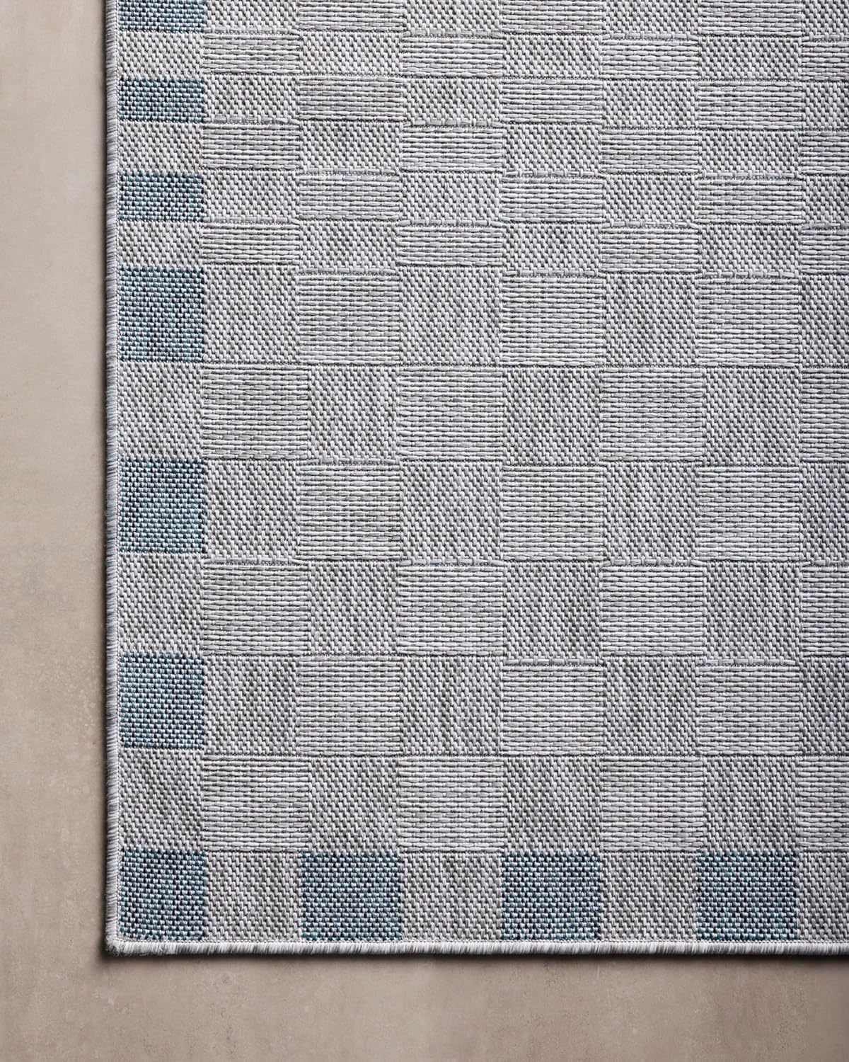 Loloi Amber Lewis Topanga Collection TOP-07 Silver/Blue 9'-2" x 12'-0" Indoor/Outdoor Area Rug