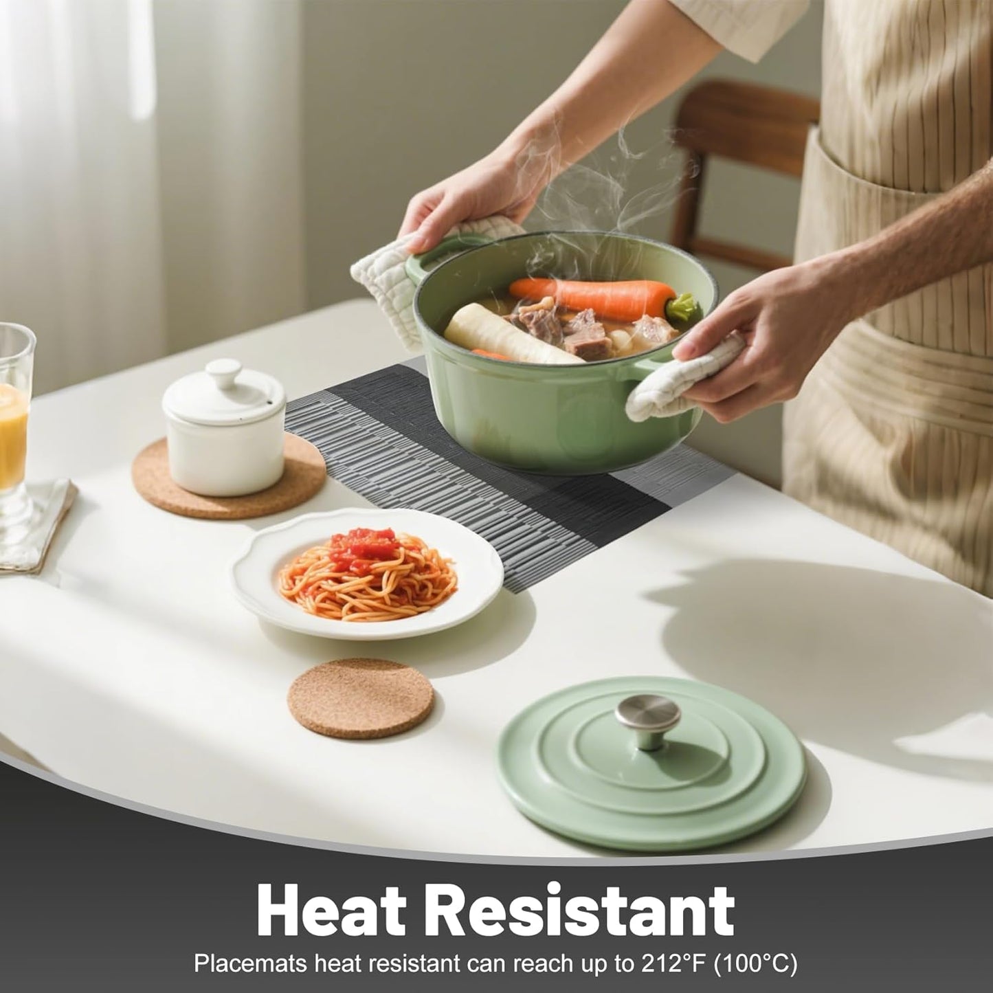 Placemats Set of 8，Non-Slip PVC Weave Table Mats Easy to Clean，Heat Resistant Place Mats for Kitchen Dining Table Decoration Indoor Outdoor，Black Gray