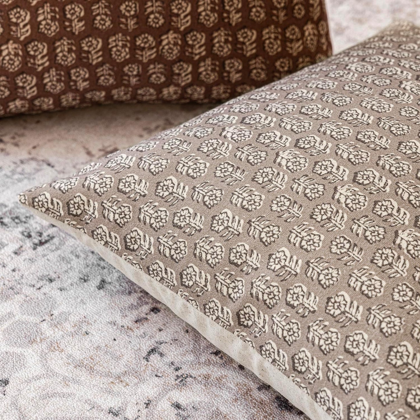 Foindtower Set of 2 Decorative Vintage Floral Print Throw Pillow Covers Neutral Modern Farmhouse Cushion Covers Boho Home Decor for Sofa Couch Chair Bedroom Living Room Outdoor,22×22 Inch,Tan Taupe