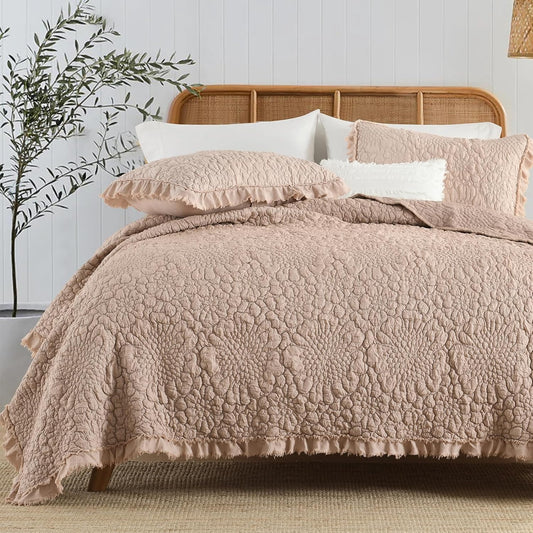 HORIMOTE HOME Pinkish Grey Ruffled Quilt Queen Size, Stone-Washed Lightweight Crinkled Farmhouse Rustic Shabby Chic Bedding Set, 3 Pieces Reversible Bedspread with Pillow Shams for All Season
