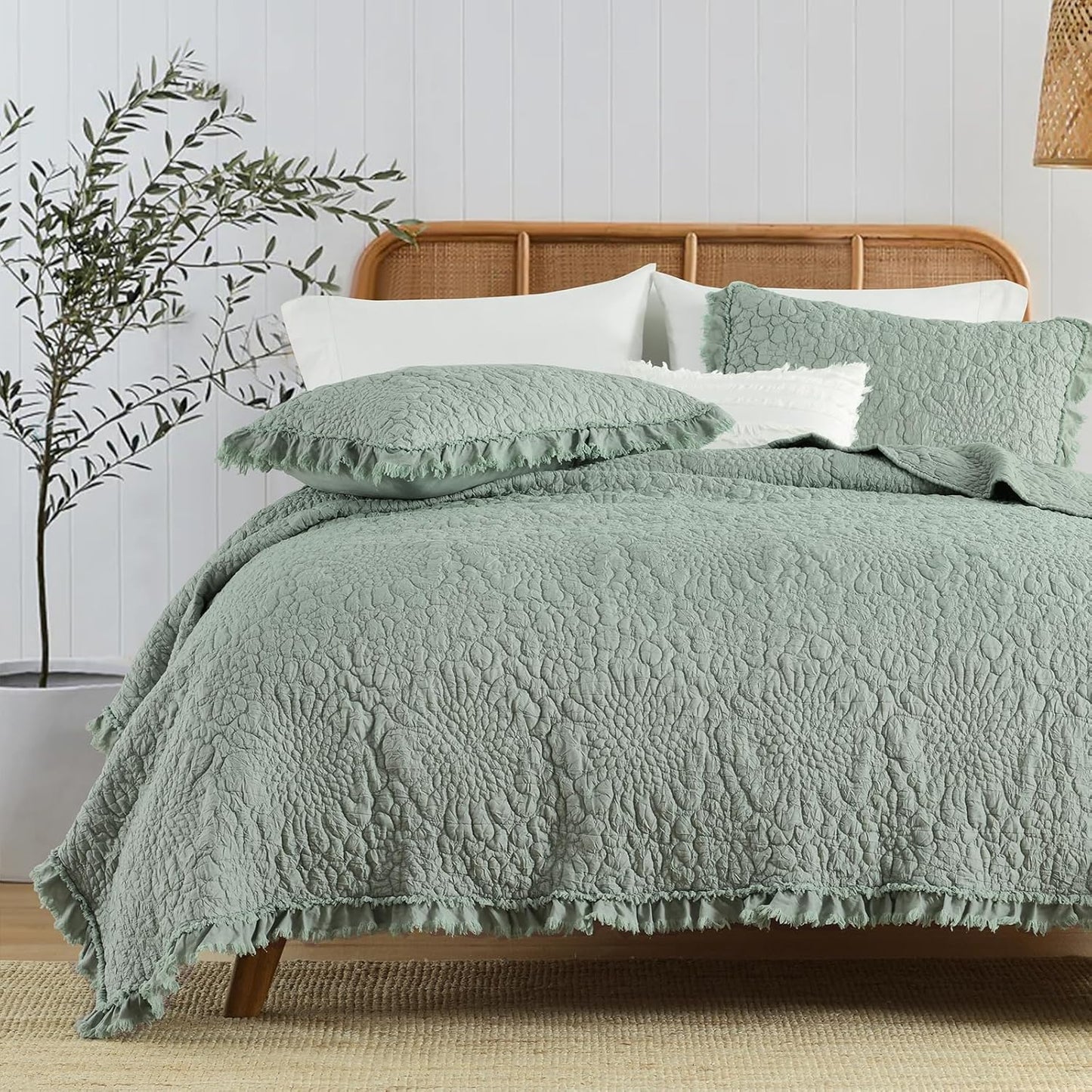 HORIMOTE HOME Sage Green Ruffled Quilt Twin Size, Stone-Washed Microfiber Lightweight Crinkled Farmhouse Rustic Shabby Chic Bedding Set, 2 Pieces Reversible Bedspread with Pillow Sham for All Season