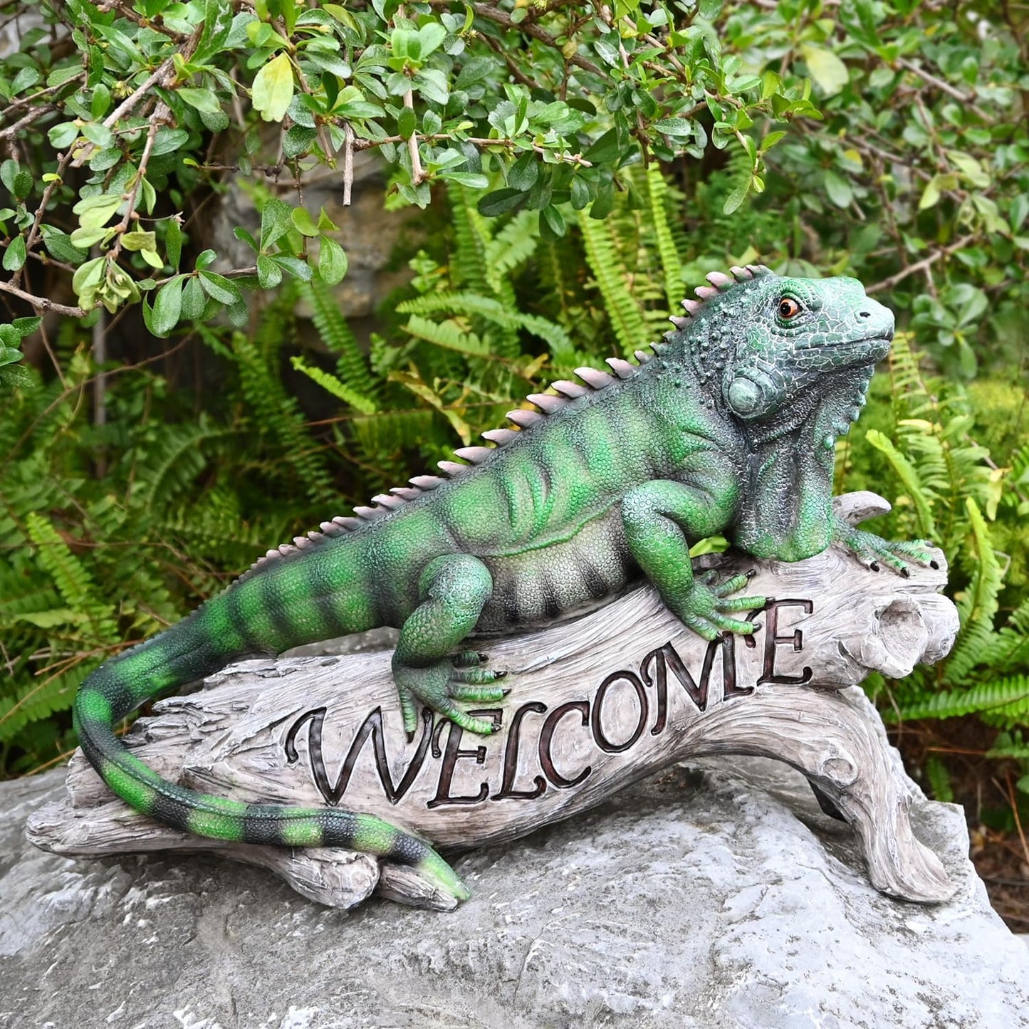 Chameleon Figurine Lizard Garden Decor: Big Iguana Figure Outdoor Statue Resin Yard Decoration Porch Large Sculpture Lawn Outside Flowerbed Accessories Welcome Sign