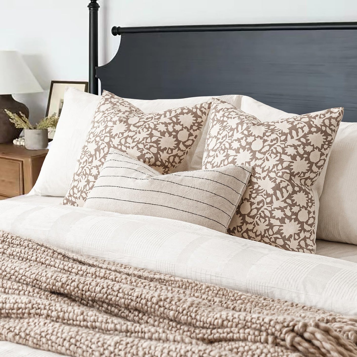 Foindtower Set of 2 Decorative Neutral Floral Lumbar Throw Pillow Covers Accent Farmhouse Cushion Covers Boho Vintage Pillowcase for Couch Sofa Bedroom Living Room Home Decor Outdoor,12×20 Inch,Tan