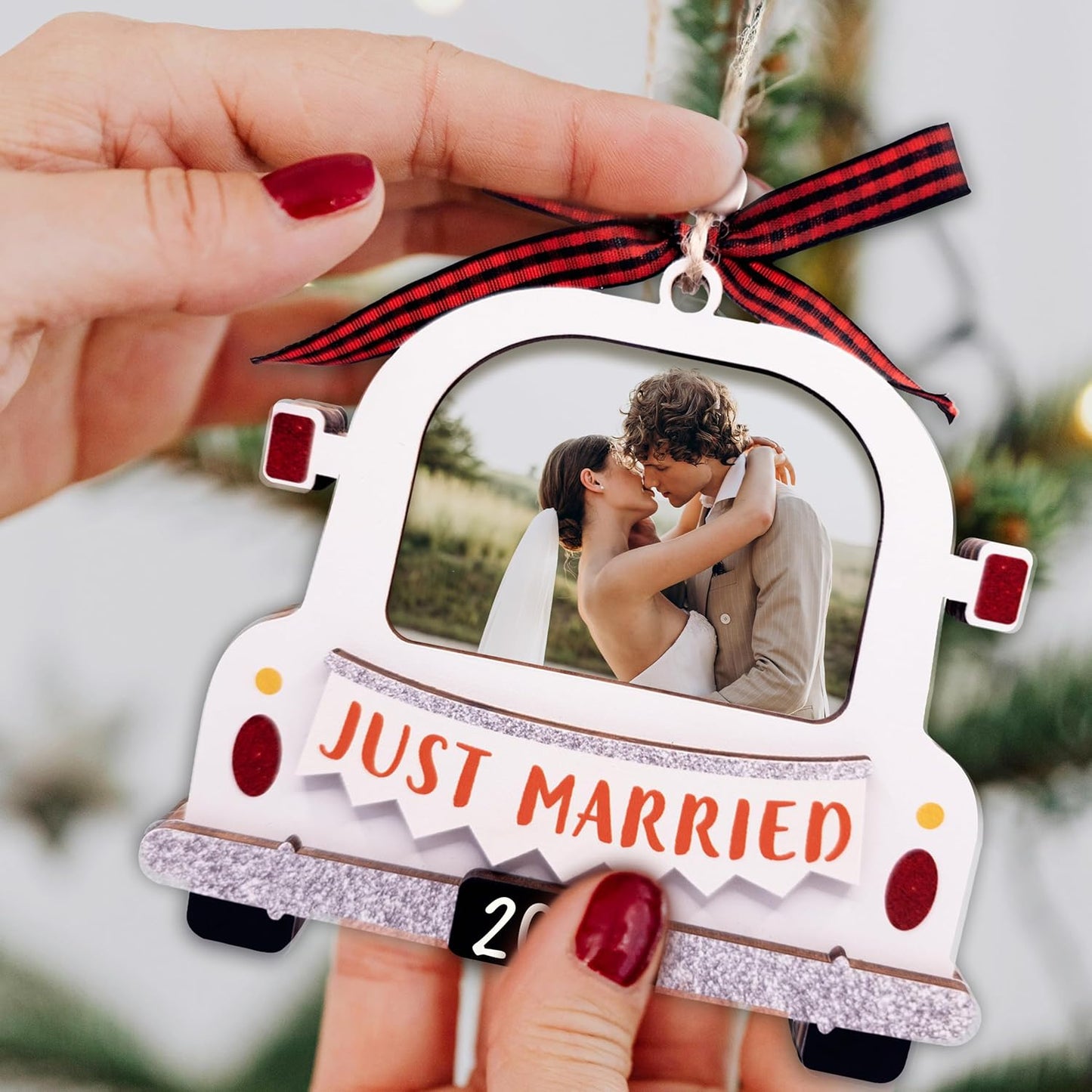 Christmas Photo Frame Ornament, 2025 Ornament, Wooden Picture Frame Ornaments With Hanging String (Just Married 2025)