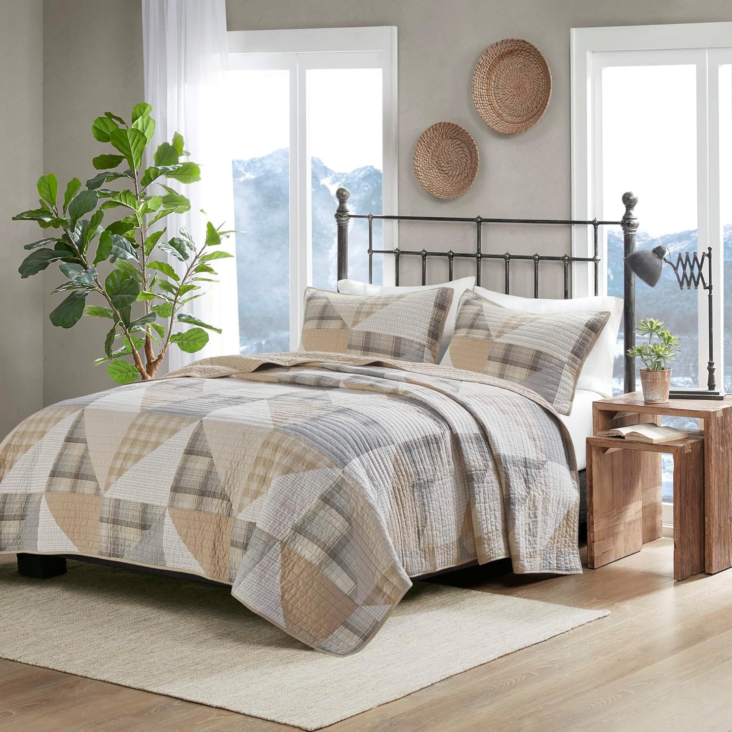 Woolrich Olsen Reversible Quilt Set - Cottage Styling Reversed to Solid Color, All Season Lightweight Coverlet, Cozy Bedding Layer, Matching Shams, Oversized Full/Queen, Geometric Plaid Tan 3 Piece
