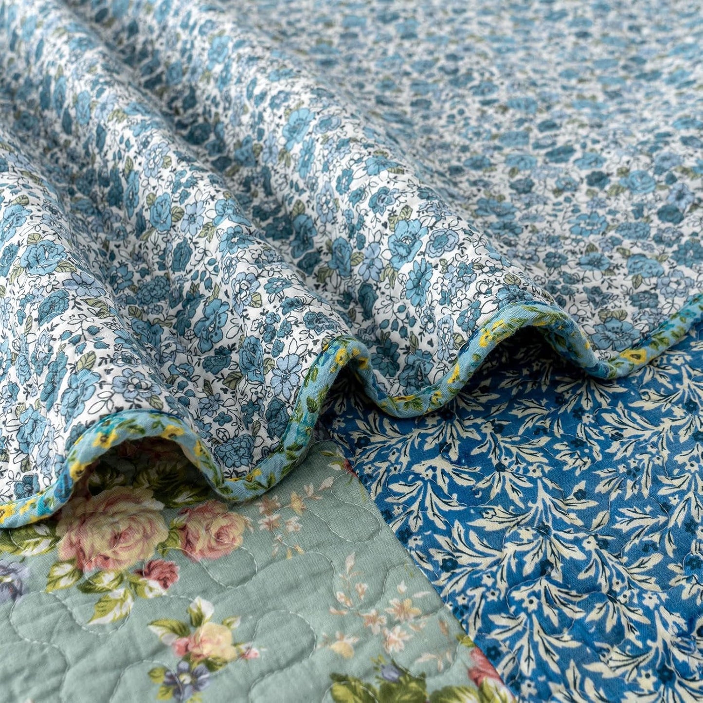 YAYIDAY Quilt King Size Patchwork Bedspread Set - 100% Cotton Reversible Breathable Floral Quilted Quilt with Pillow Shams Fit All Season