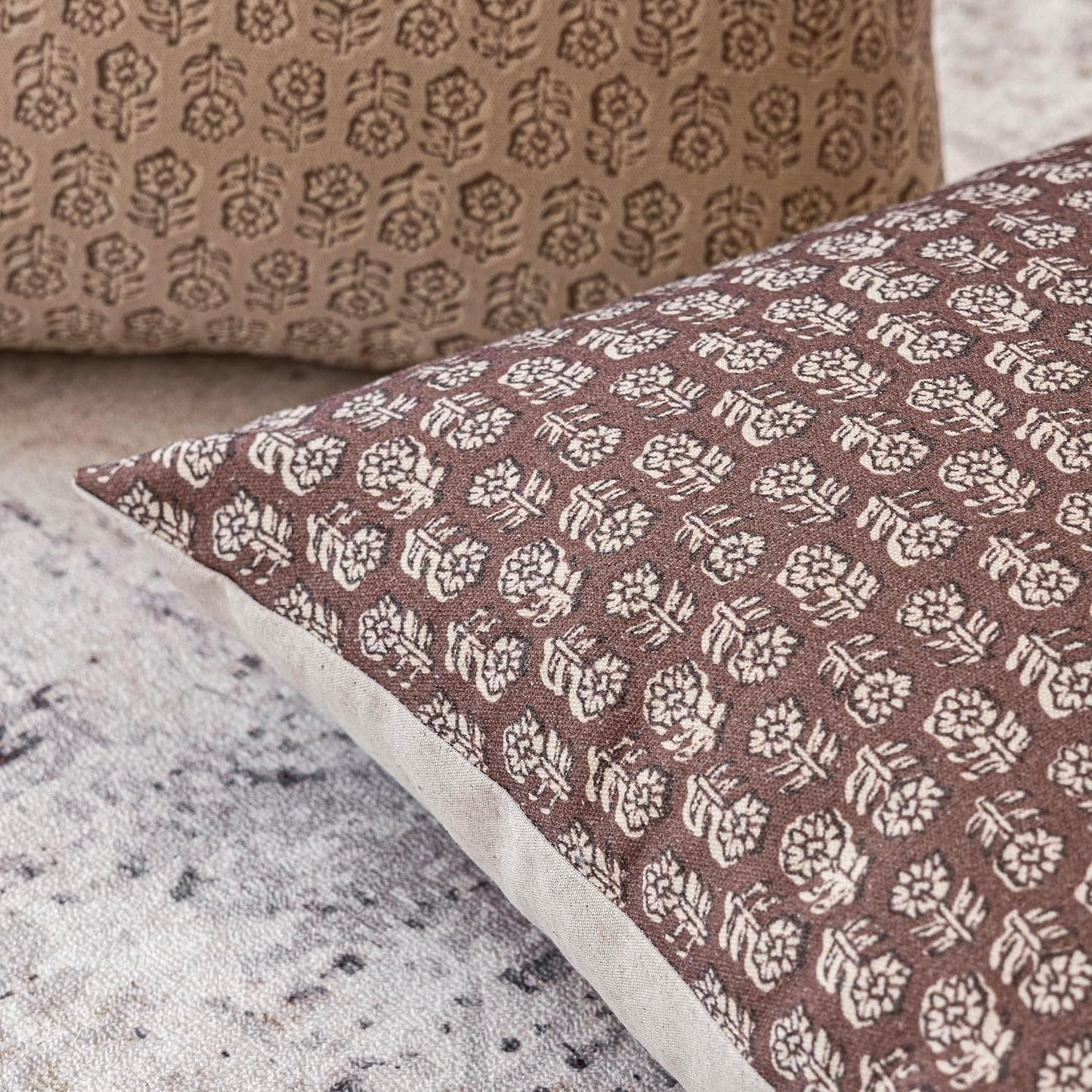 Foindtower Set of 2 Decorative Vintage Floral Print Throw Pillow Covers Neutral Modern Farmhouse Cushion Covers Boho Home Decor for Sofa Couch Chair Bedroom Living Room Outdoor,22×22 Inch,Wine Red