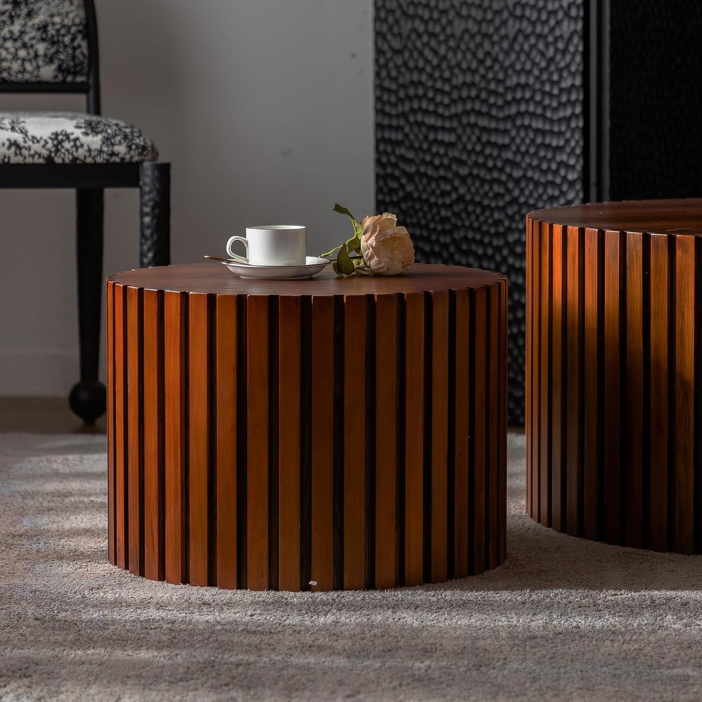 Nesting Round Coffee Table Set of 2, 27.56" Fluted Circle Accent End Table, Morden Drum Side Table, Wooden Center Table for Living Room, Fully Assembled - Walnut