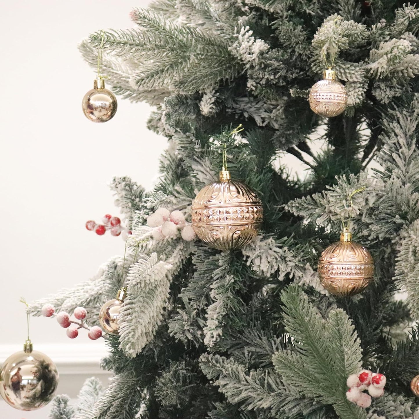 Christmas Ornaments Set with 36pcs Shatterproof Christmas Tree Decorations Multi-Size Christmas Ball Ornaments with 7 Styles Champagne