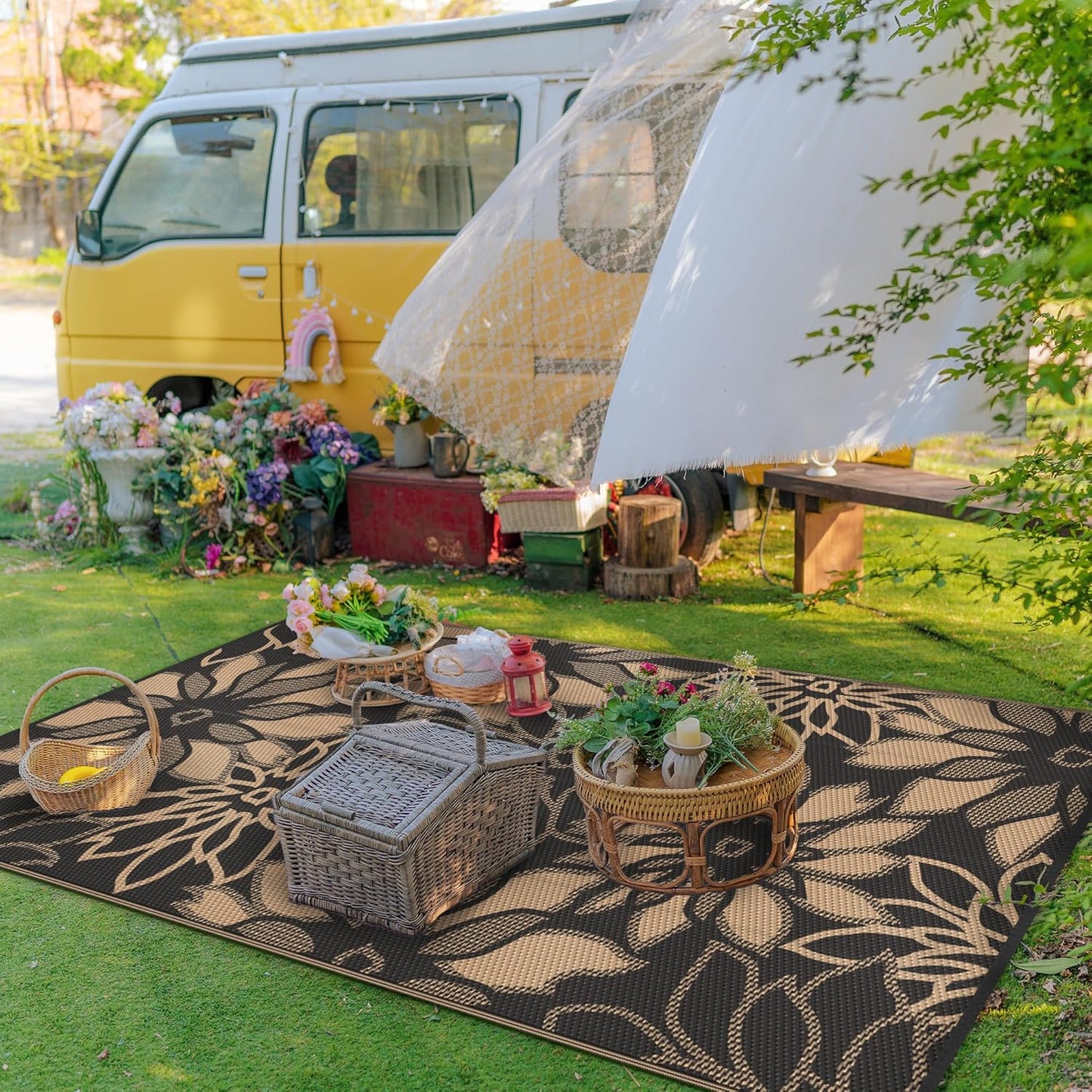 GENIMO Outdoor Rug Waterproof for Patio Decor, 8' x 10' Reversible Plastic Straw Floral Camping Carpet, Large Area Rugs Mats for RV, Camper, Deck, Balcony, Porch, Beach, Picnic, Black & Brown