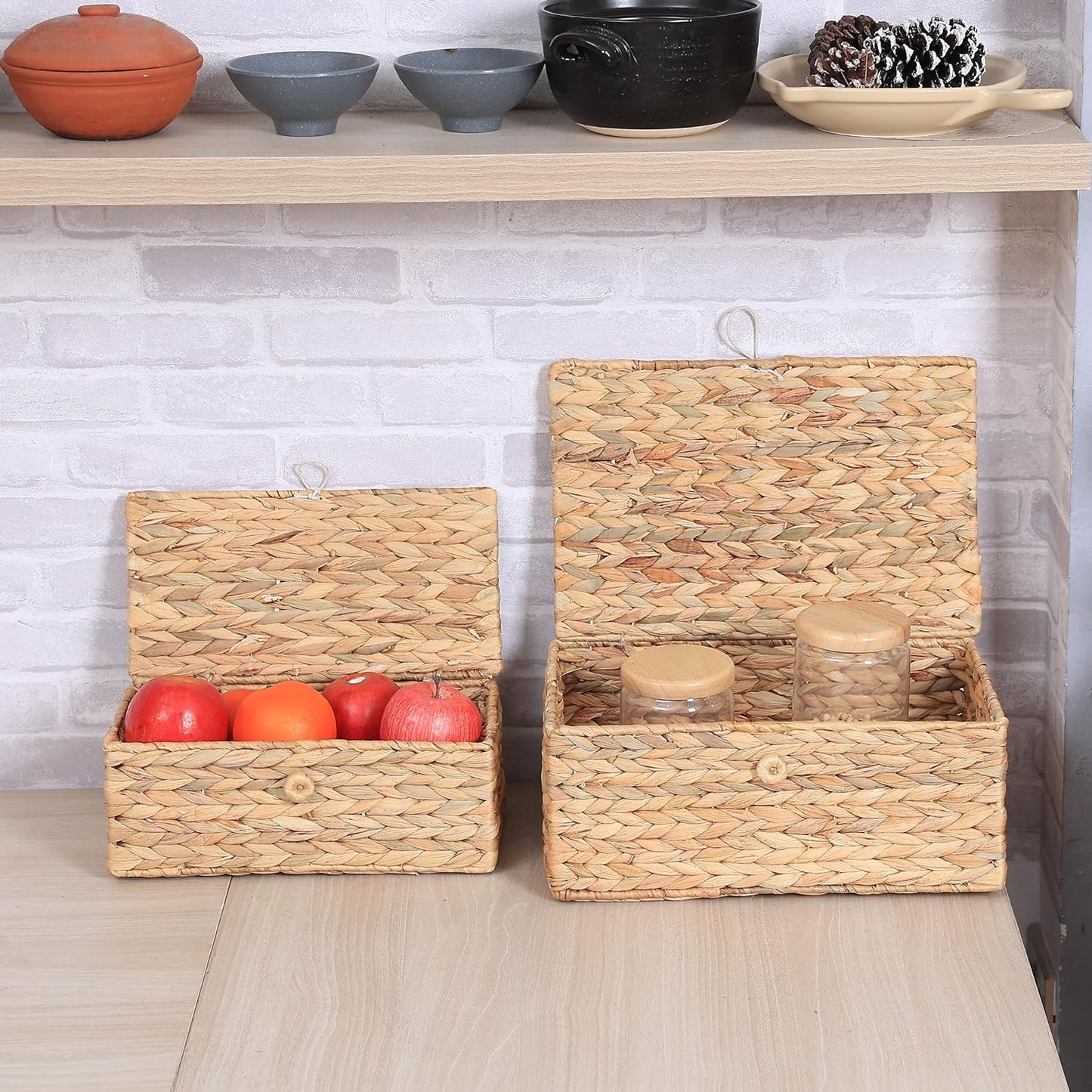 Set of 2 Rectangular Wicker Storage Bins with Lid, Rattan Basket Decorative Boxes, Multipurpose Organizer Display Boxes for Shelf Organizer, Boho Rattan Box for Home Decoration