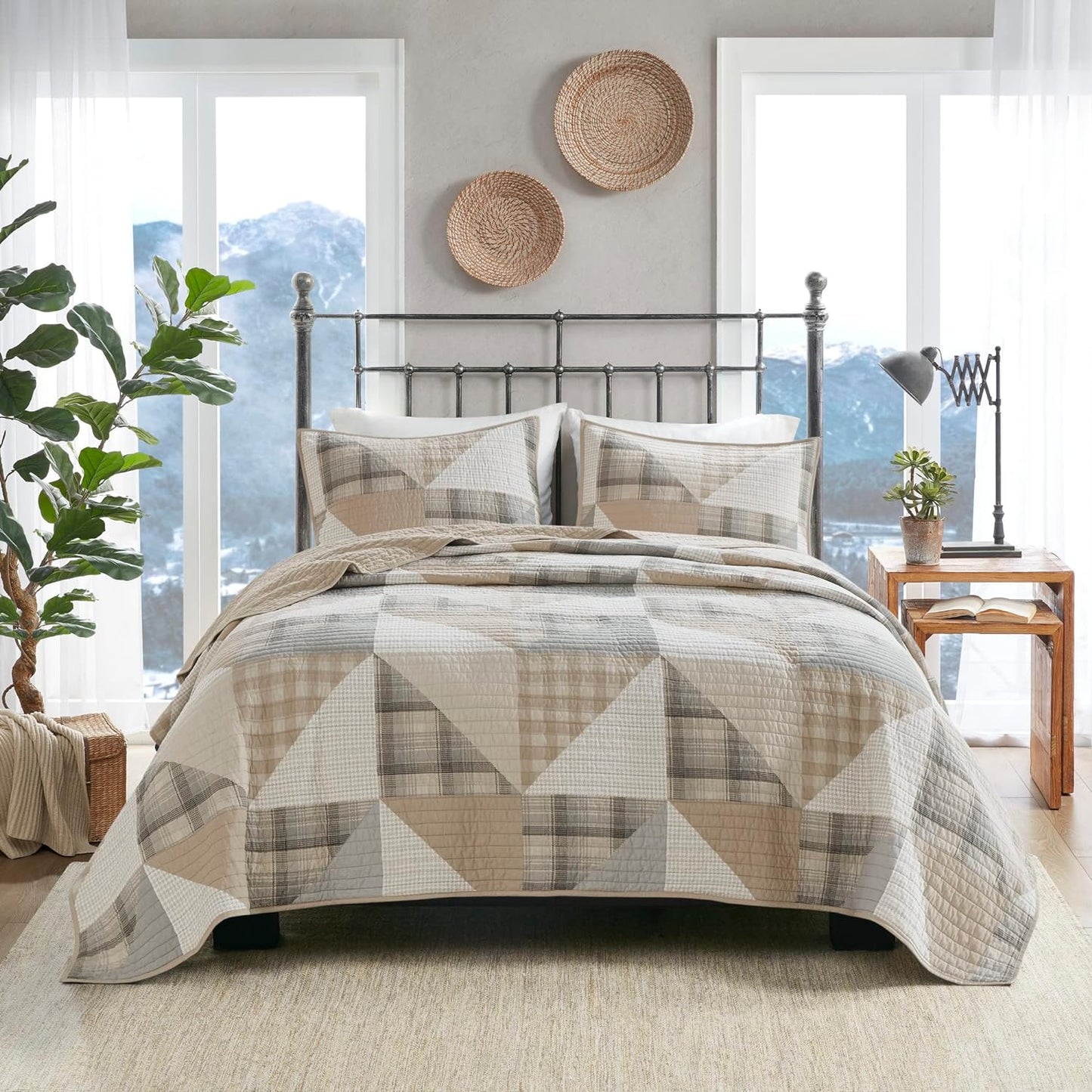 Woolrich Olsen Reversible Quilt Set - Cottage Styling Reversed to Solid Color, All Season Lightweight Coverlet, Cozy Bedding Layer, Matching Shams, Oversized Full/Queen, Geometric Plaid Tan 3 Piece