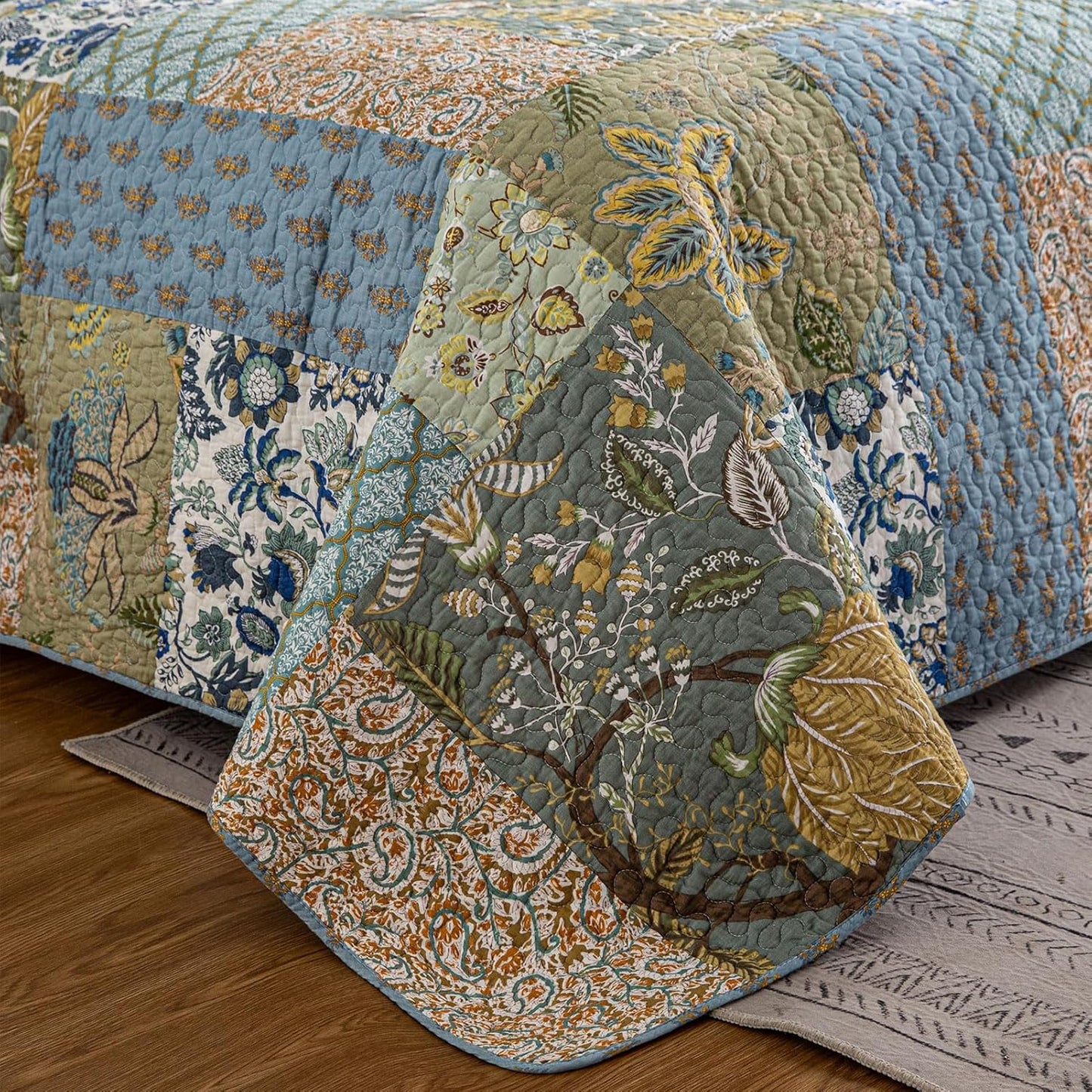 YAYIDAY Oversized King Bedspreads Patchwork Quilt Set (120x118 Inch) - 100% Cotton Reversible Breathable Green Leaves Quilted Coverlet with Pillow Shams for All Seasons