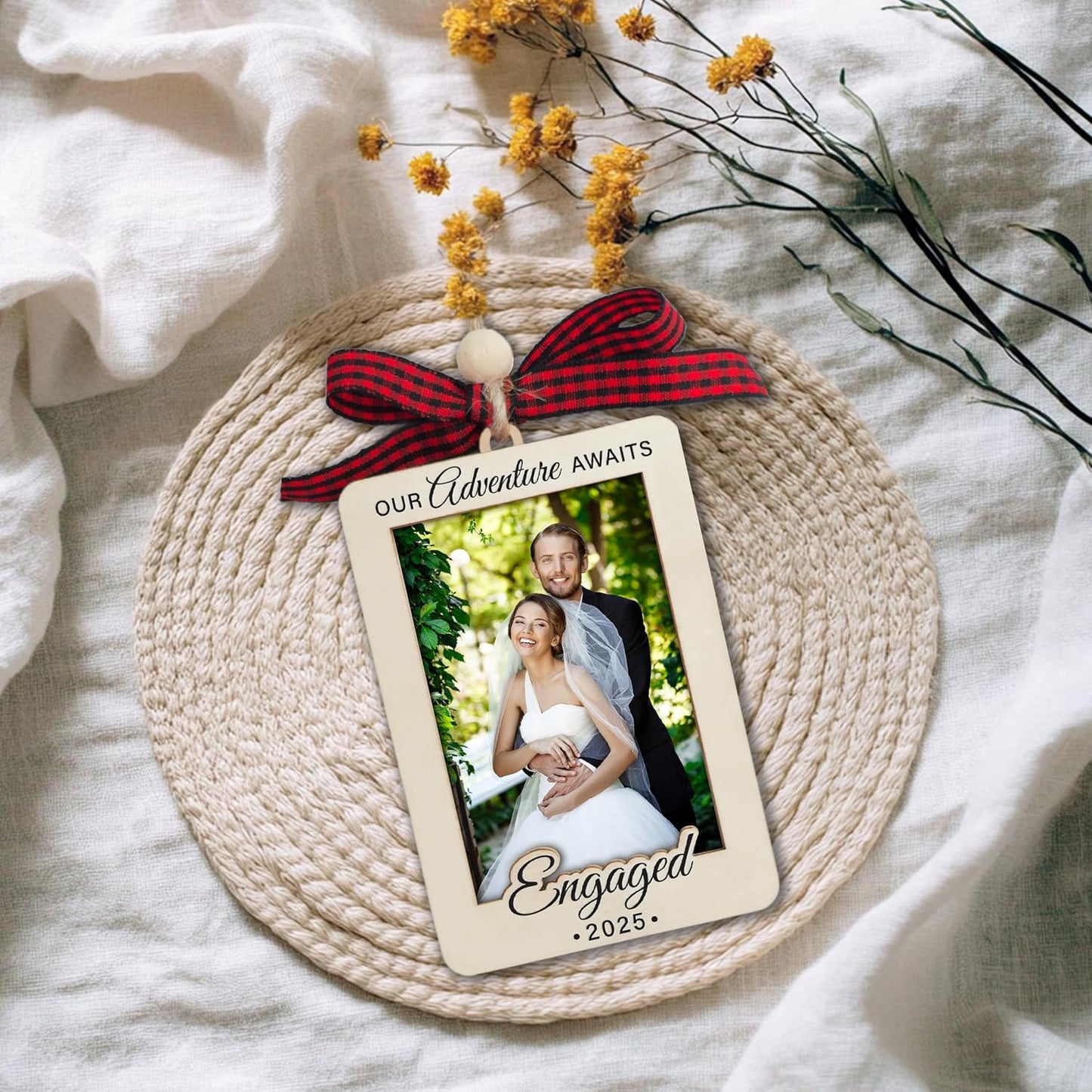 Christmas Photo Frame Ornament, 2025 Ornament, Wooden Picture Frame Ornaments With Hanging String (2025 Engaged)