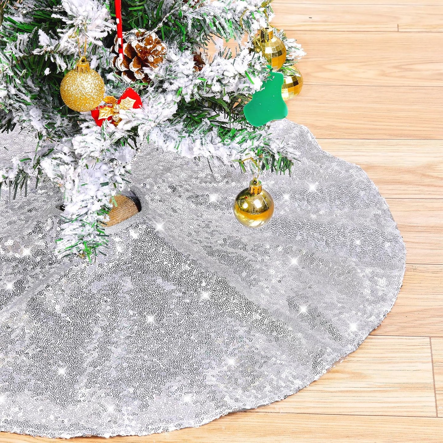 Christmas Tree Skirt Silver 48 Inch Round Tree Skirt Sequin Christmas Tree Skirt for Christmas Decoration