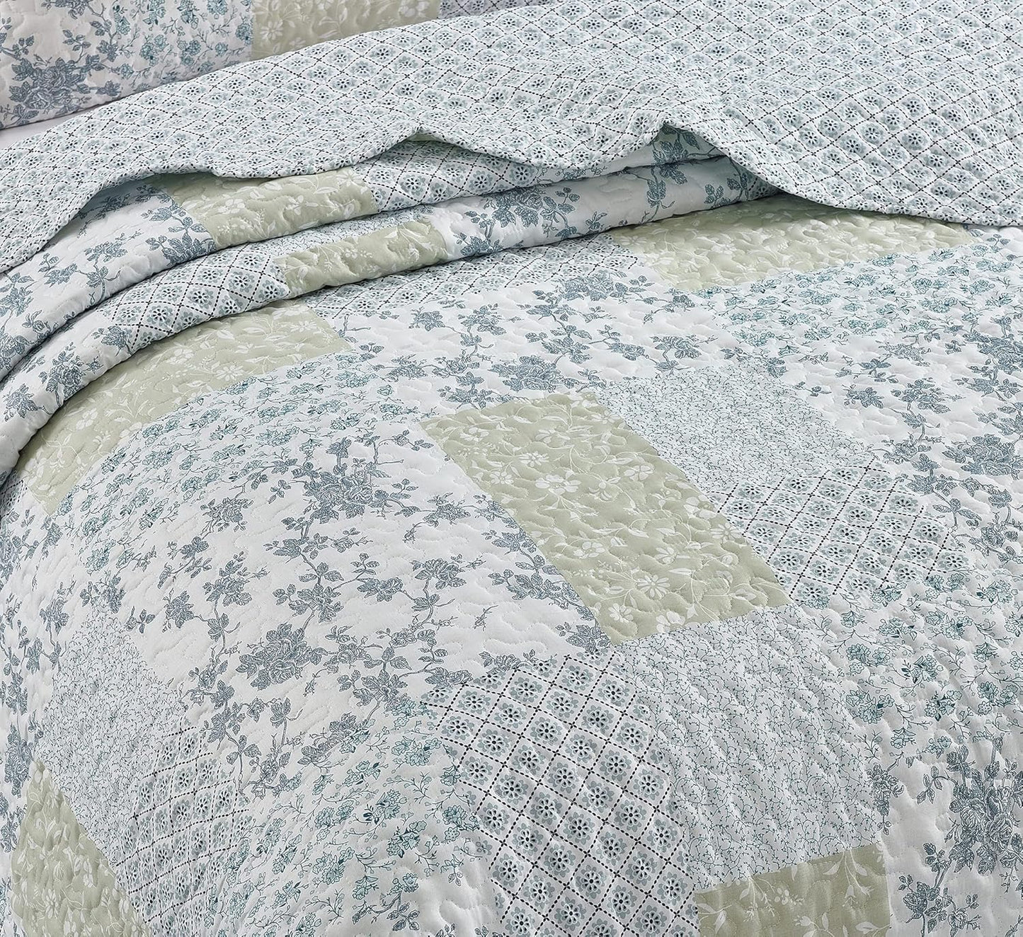 Brilliant Sunshine Multi Blue and Beige Floral Patchwork, 2-Piece Quilt Set with 1 Sham, Reversible Bedspread, Soft Lightweight Coverlet, All-Season, Twin, Blue White