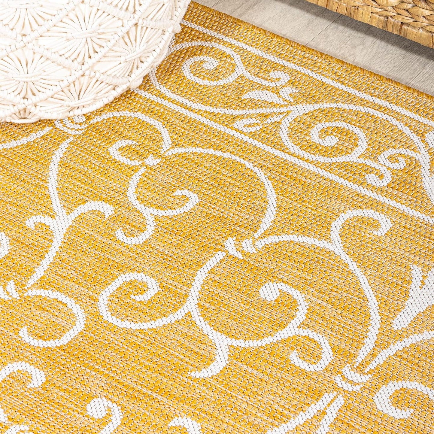 JONATHAN Y Vintage Filigree Indoor Outdoor Square Area Rug 5X5 Yellow/Cream, Charleston Textured Weave for Backyard, Patio, Porch, Easy-Cleaning, High Traffic, Pet-Friendly, Non-Shedding SMB106L-5SQ