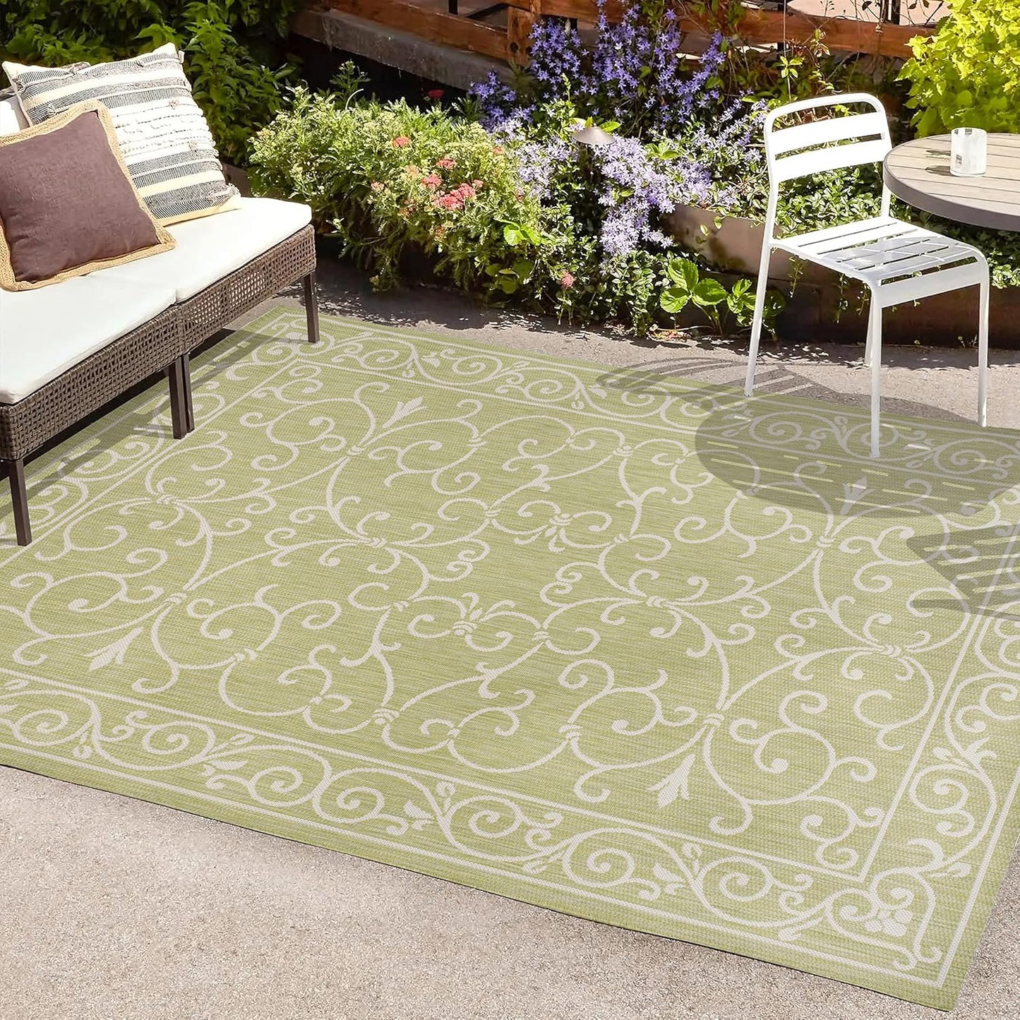 JONATHAN Y Vintage Filigree Indoor Outdoor Area Rug 3X5 Green/Cream, Charleston Textured Weave for Backyard, Patio, Porch, Easy-Cleaning, High Traffic, Pet-Friendly, Non-Shedding (SMB106H-3)